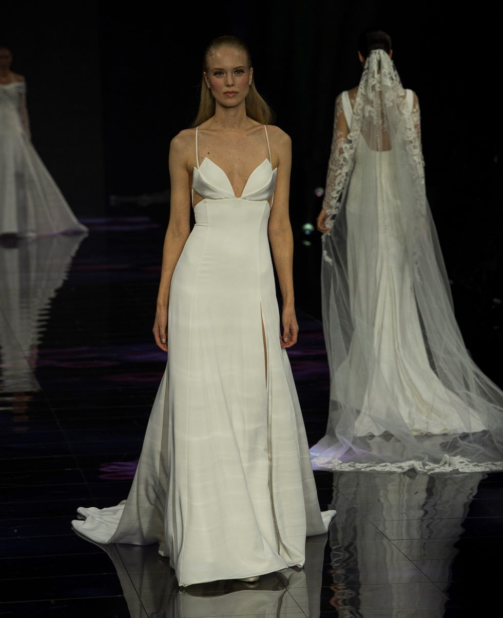 Desfile Atelier Pronovias Barcelona Bridal Week 2023 desfile atelier pronovias barcelona bridal week 2023