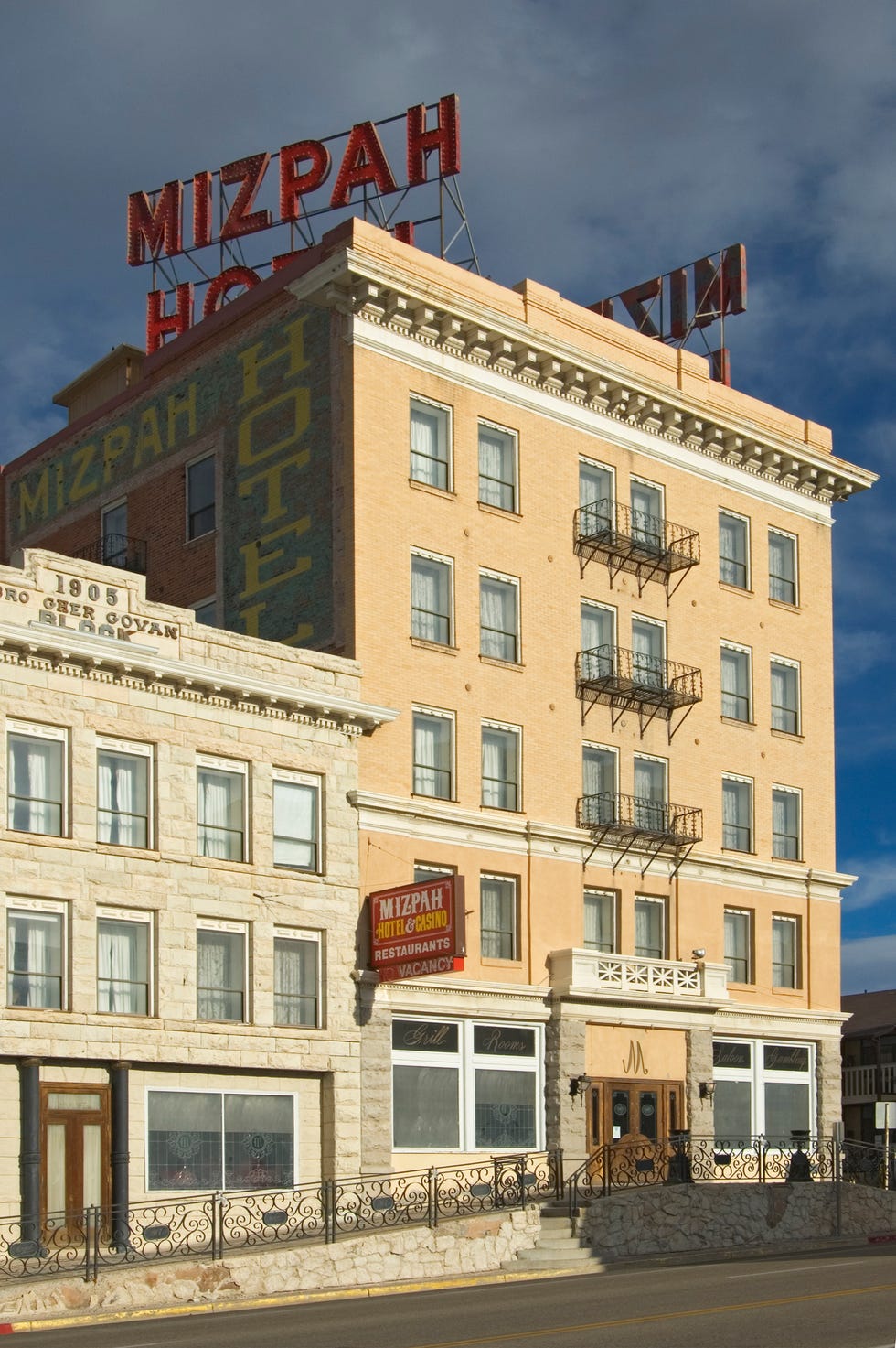 The 17 Most Haunted Hotels in the U.S. - Haunted House Hotels