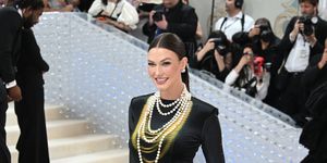 new york, new york may 01 karlie kloss attends the 2023 met gala celebrating karl lagerfeld a line of beauty at the metropolitan museum of art on may 01, 2023 in new york city photo by noam galaigathe hollywood reporter via getty images