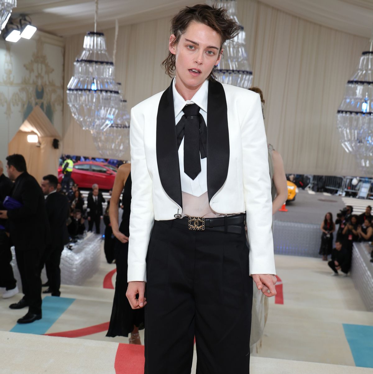 Kristen Stewart Puts a Modern Twist on the Classic Chanel Suit at 2023 Met  Gala