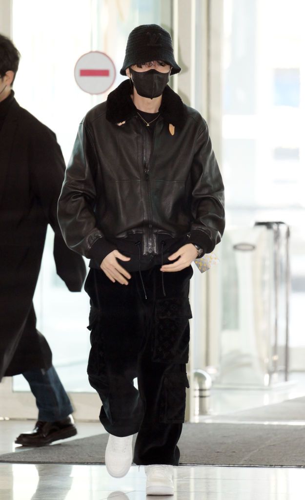 bts J-HOPE 愛用PRADA バケットハット bts J-HOPE 愛用PRADA バケットハット