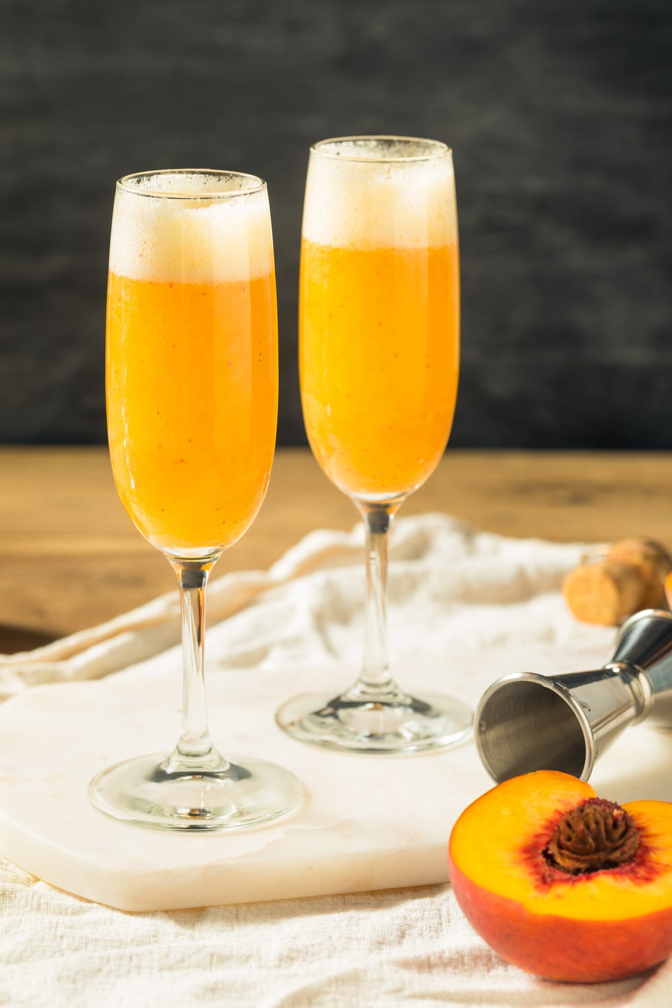 refreshing summer drinks apricot fizz