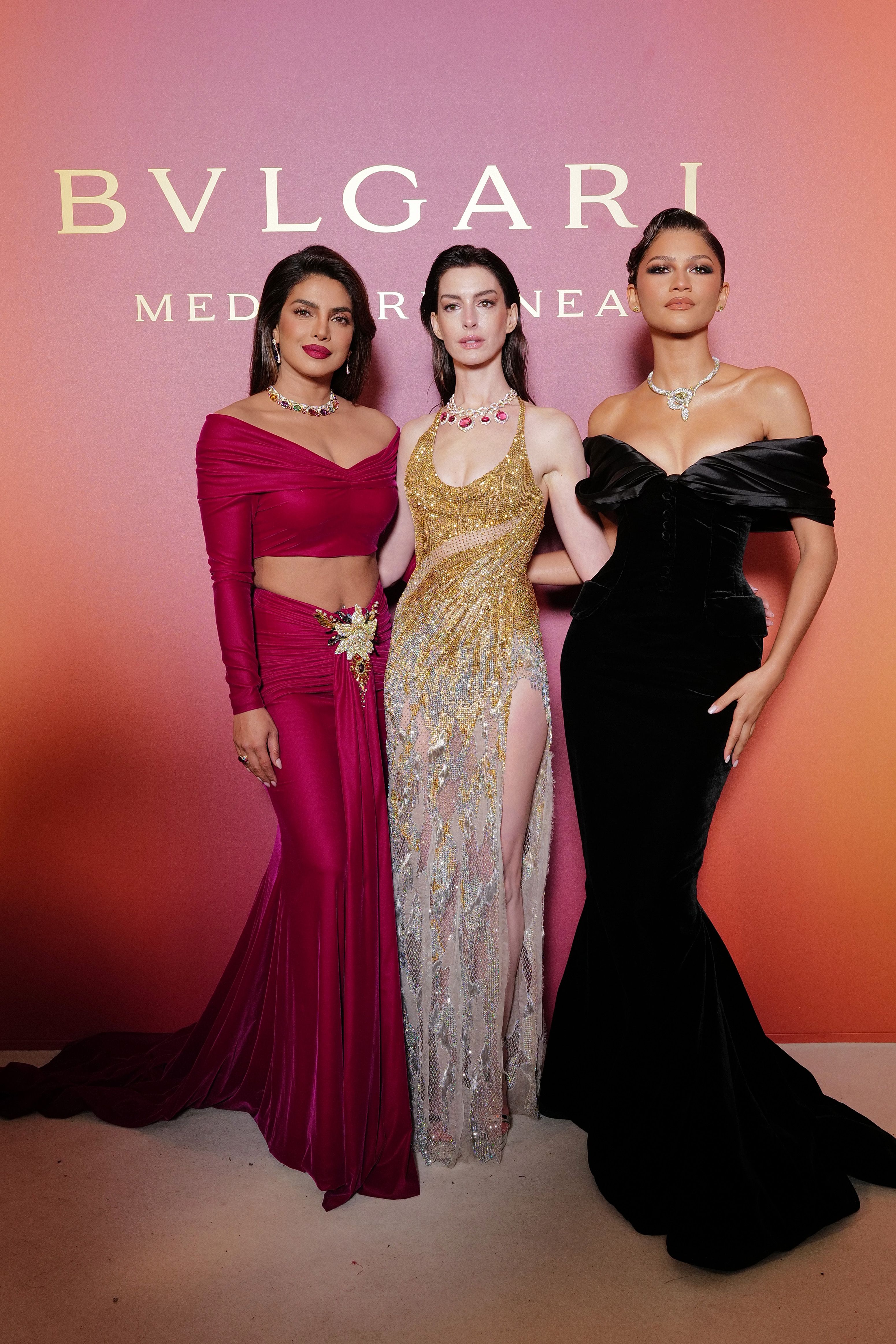 Bvlgari Event in Venice: Priyanka Chopra looks ravishing as she poses with  Zendaya, Anne Hathaway (Photos)