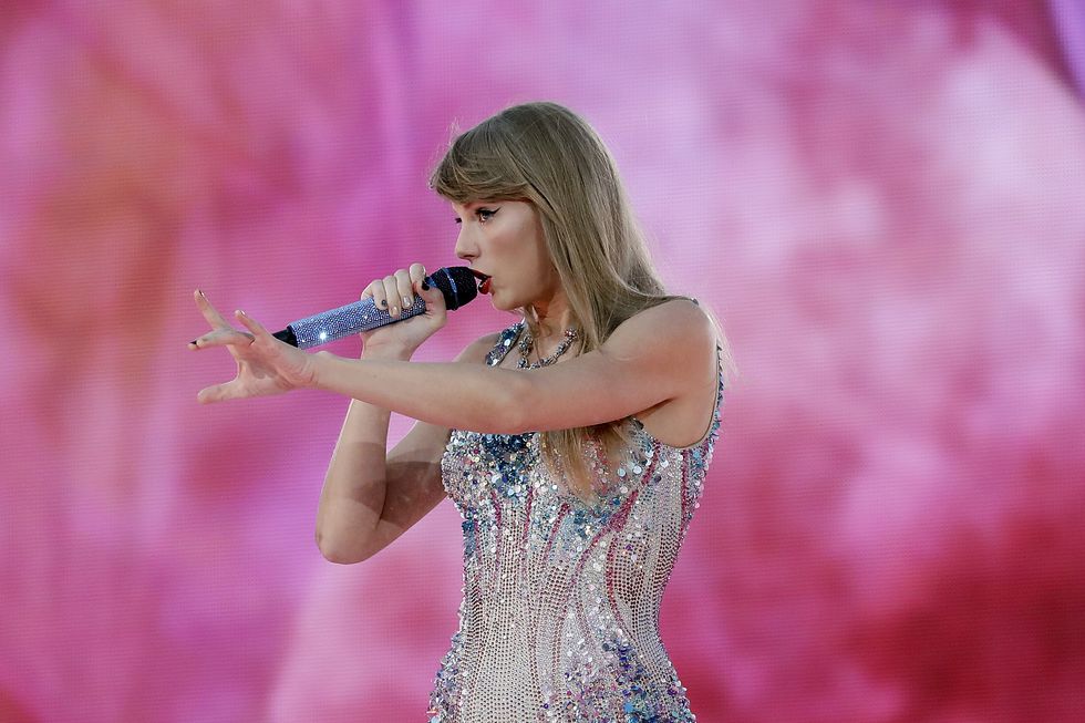 chicago, illinois june 02 editorial use only taylor swift performs onstage during taylor swift the eras tour at soldier field on june 02, 2023 in chicago, illinois photo by natasha moustachetas23getty images for tas rights management
