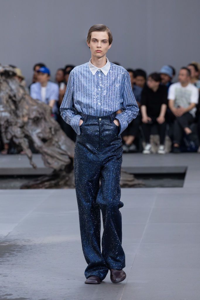 paris, france june 24 editorial use only for non editorial use please seek approval from fashion house a model walks the runway during the loewe menswear springsummer 2024 show as part of paris fashion week on june 24, 2023 in paris, france photo by peter whitegetty images