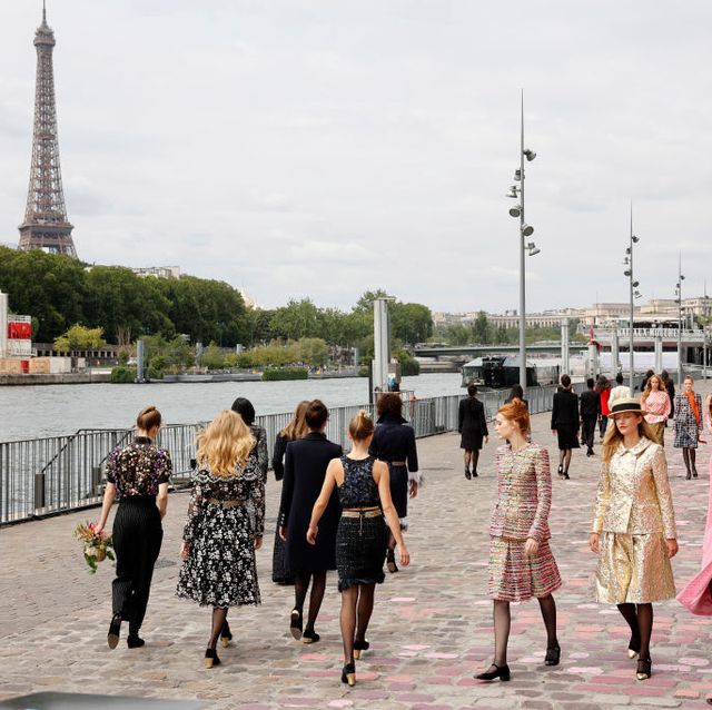 paris, france july 04 editorial use only for non editorial use please seek approval from fashion house models walk the runway during the chanel haute couture fallwinter 20232024 show as part of paris fashion week on july 04, 2023 in paris, france photo by thierry chesnotgetty images