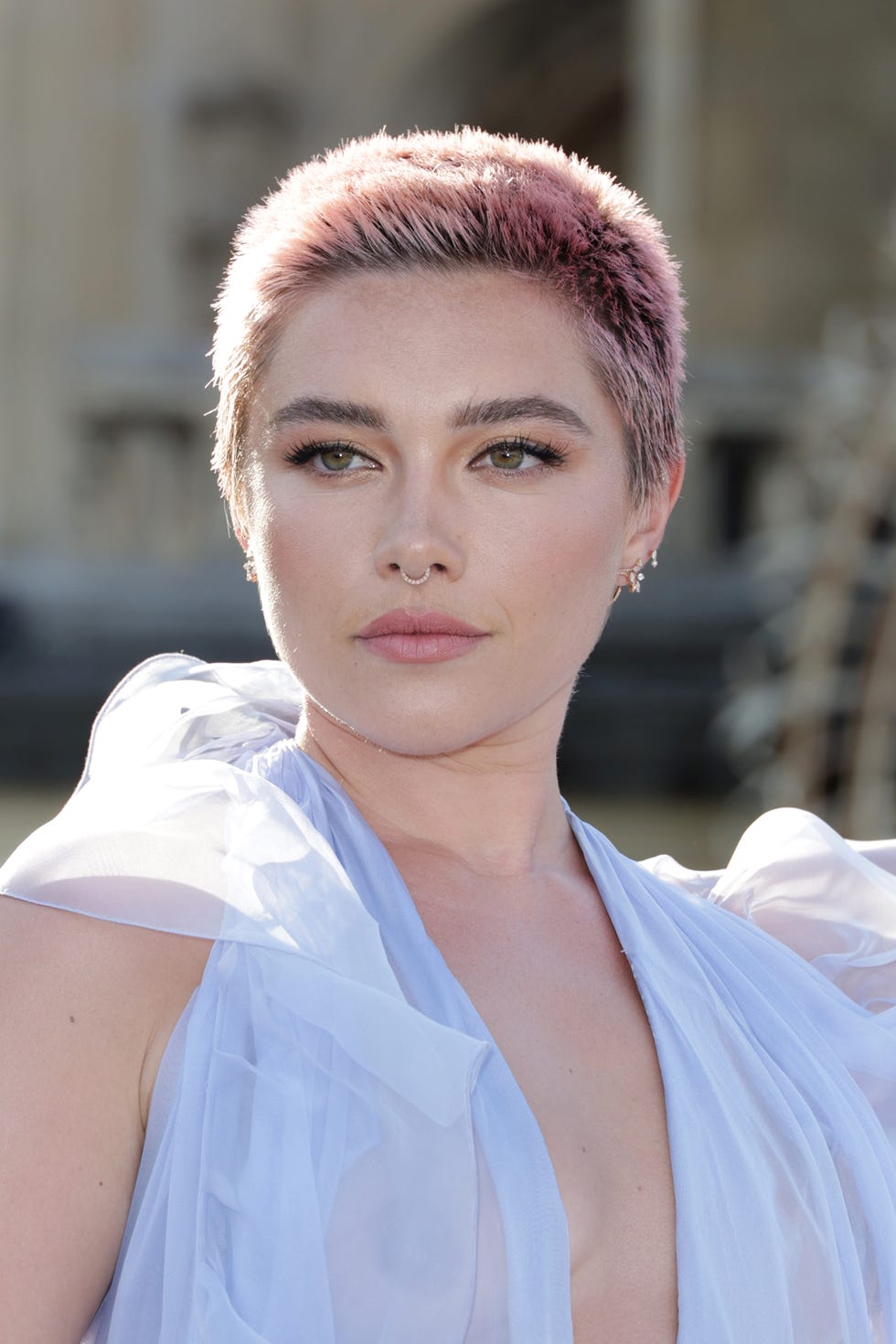 florence pugh pink buzzcut