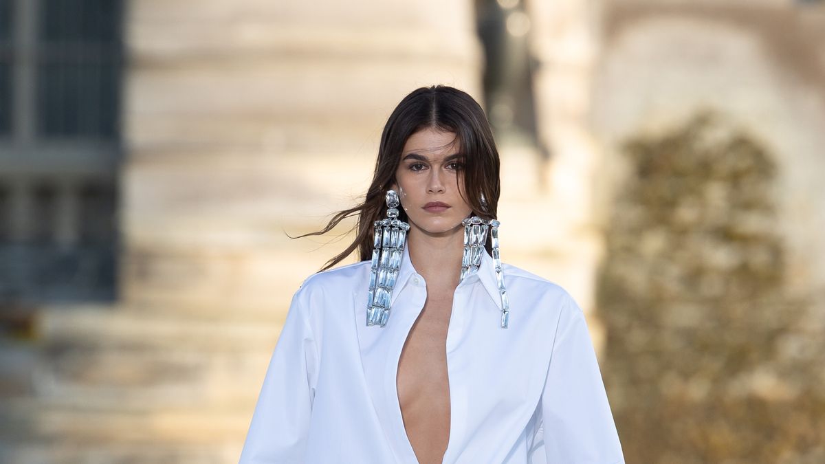 Kaia Gerber Is an It Girl at Valentino 2023 Runway Show in Paris