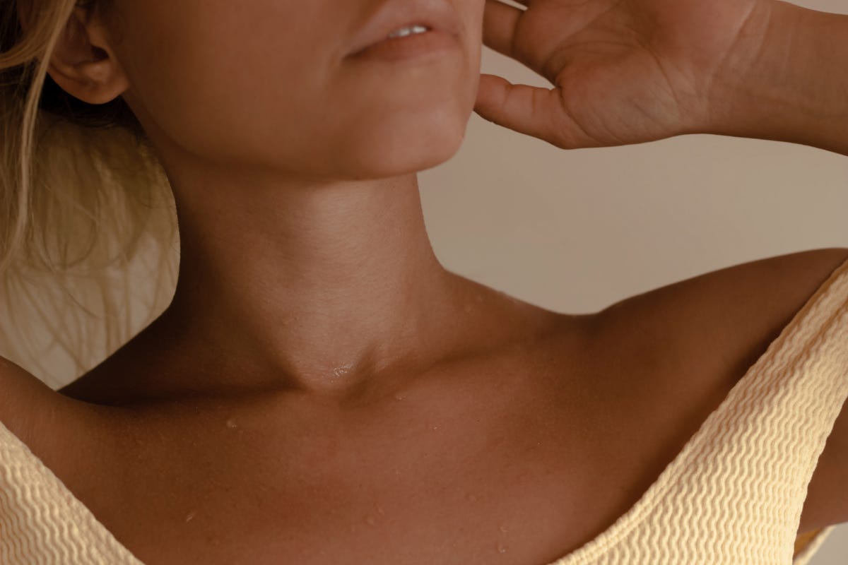 5 Ways to Fix a Streaky Self-Tan, According to Experts