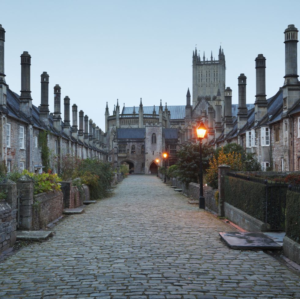 vicars close and wells cathedral