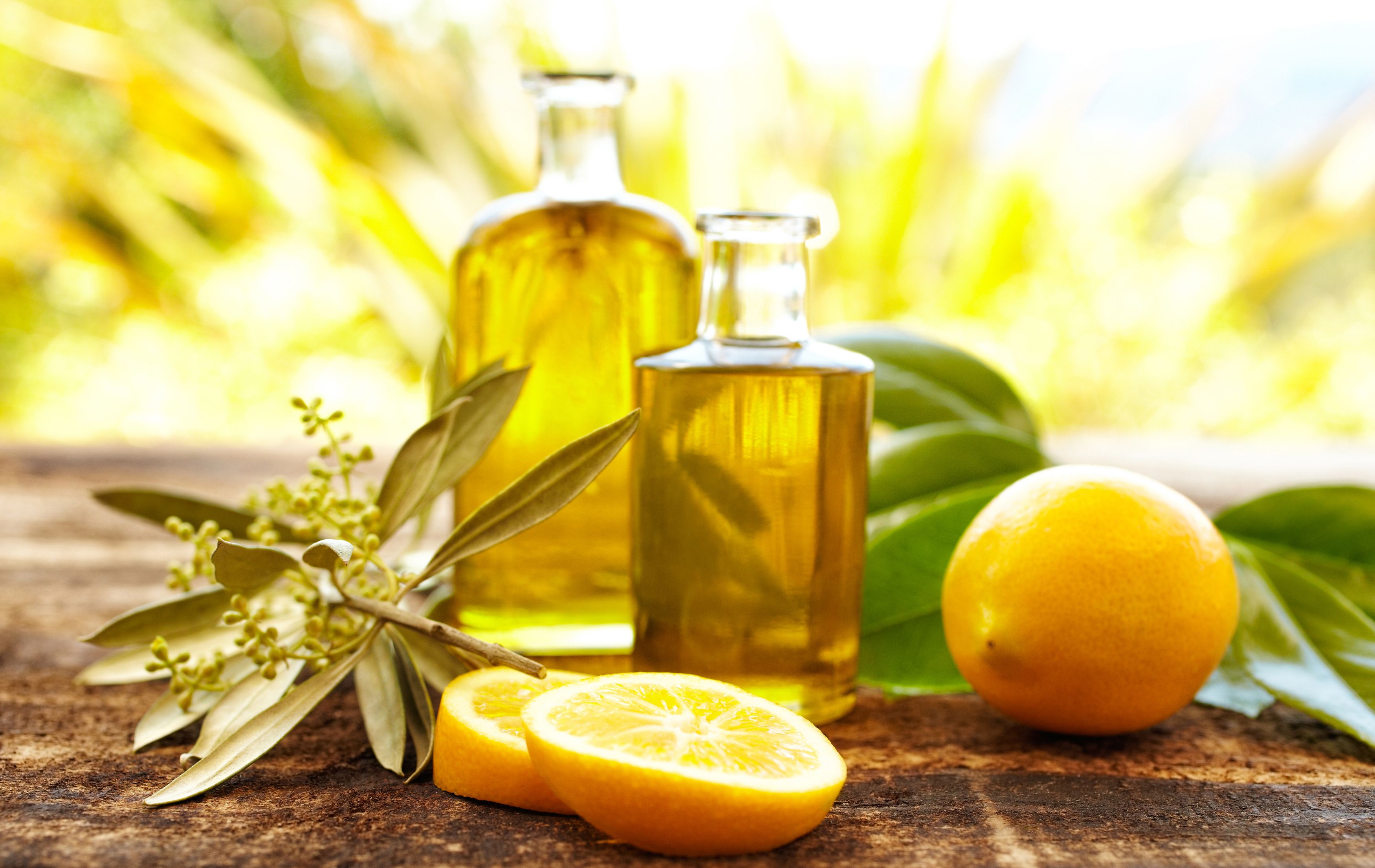 Olio essenziale di limone: usi e proprietà