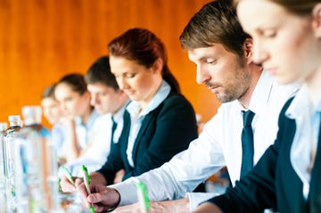 alumnos en una formación de negocios