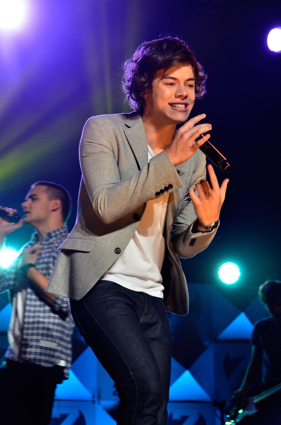 new york, ny december 07 harry styles of the group one direction performs onstage during z100s jingle ball 2012 presented by aeropostale at madison square garden on december 7, 2012 in new york city photo by brian killianwireimage