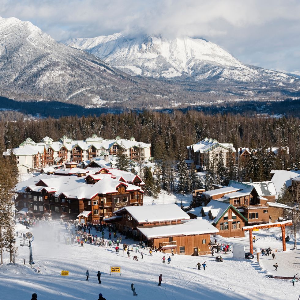 Snow, Winter, Mountain village, Mountain, Hill station, Mountain range, Mountainous landforms, Ski resort, Town, Alps, 