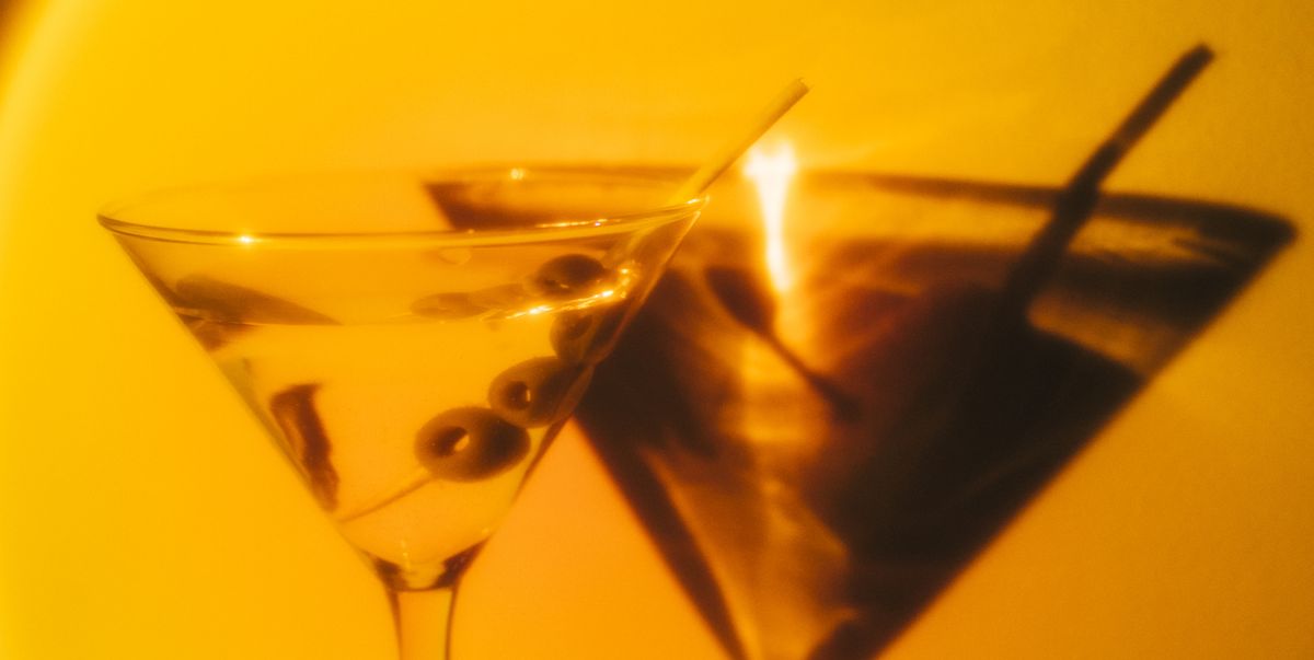 35 Drinks to Order at a Bar If You Wanna Look Like You Actually Know What You're Doing