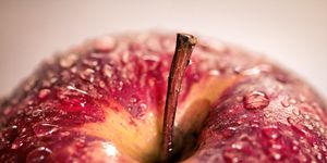 Natural foods, Apple, Fruit, Close-up, Accessory fruit, Food, Macro photography, Plant, Water, Superfood, 