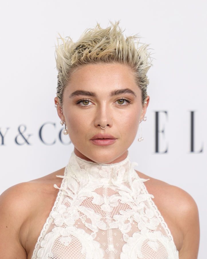 ELLE Style Awards: Florence Pugh Debuts 2000s Gel Spikes, And We're ...