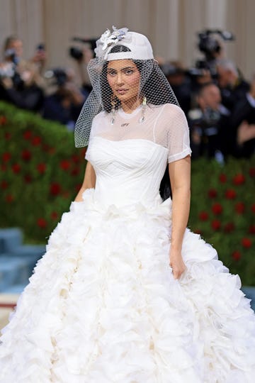 new york, new york   may 02 kylie jenner attends the 2022 met gala celebrating in america an anthology of fashion at the metropolitan museum of art on may 02, 2022 in new york city photo by dimitrios kambourisgetty images for the met museumvogue