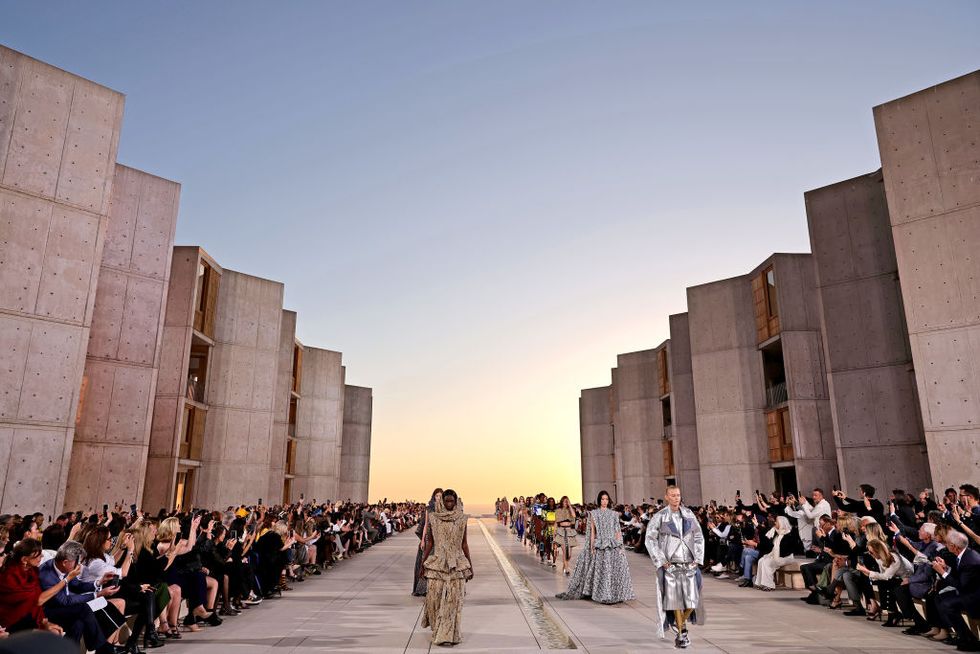 Louis Vuitton: Louis Vuitton Presents Its New Cruise 2023 Women's Fashion  Show Collection - Luxferity