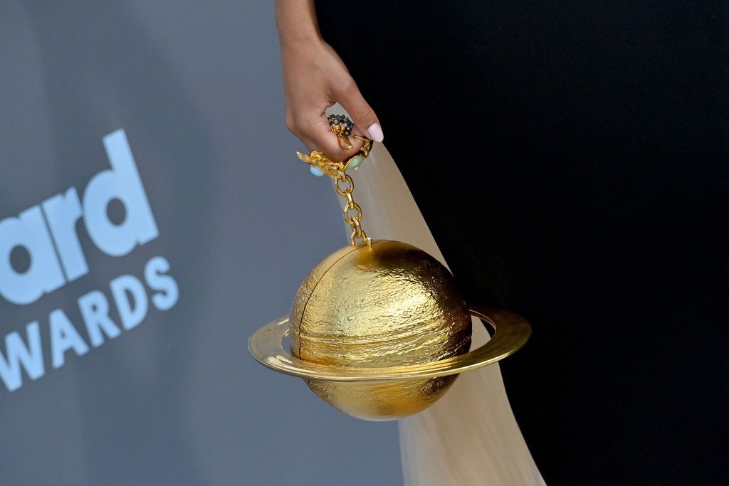 Billboard Music Awards 2022: Doja Cat shocks in $110 gold pasties