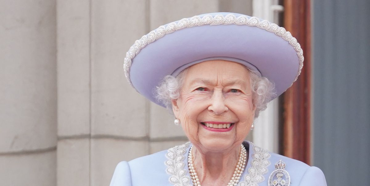 Queen Elizabeth Will Skip Tomorrow's Platinum Jubilee Service Due to ...