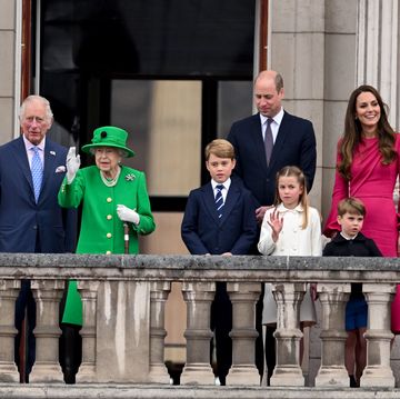 london, england   june 05 l r camilla, duchess of cambridge, prince charles, prince of wales, queen elizabeth ii, prince george of cambridge, prince william, duke of cambridge princess charlotte of cambridge, prince louis of cambridge and catherine, duchess of cambridge stand on the balcony during the platinum pageant on june 05, 2022 in london, england the platinum jubilee of elizabeth ii is being celebrated from june 2 to june 5, 2022, in the uk and commonwealth to mark the 70th anniversary of the accession of queen elizabeth ii on 6 february 1952  photo by leon neal   wpa poolgetty images