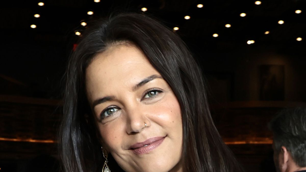 Katie Holmes Wears A See-Through Dress That Reveals Her Epic Abs