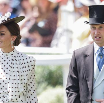 ascot, england   june 17  catherine, duchess of cambridge and prince william, duke of cambridge smile as they arrive into the parade ring during royal ascot 2022 at ascot racecourse on june 17, 2022 in ascot, england photo by chris jacksongetty images
