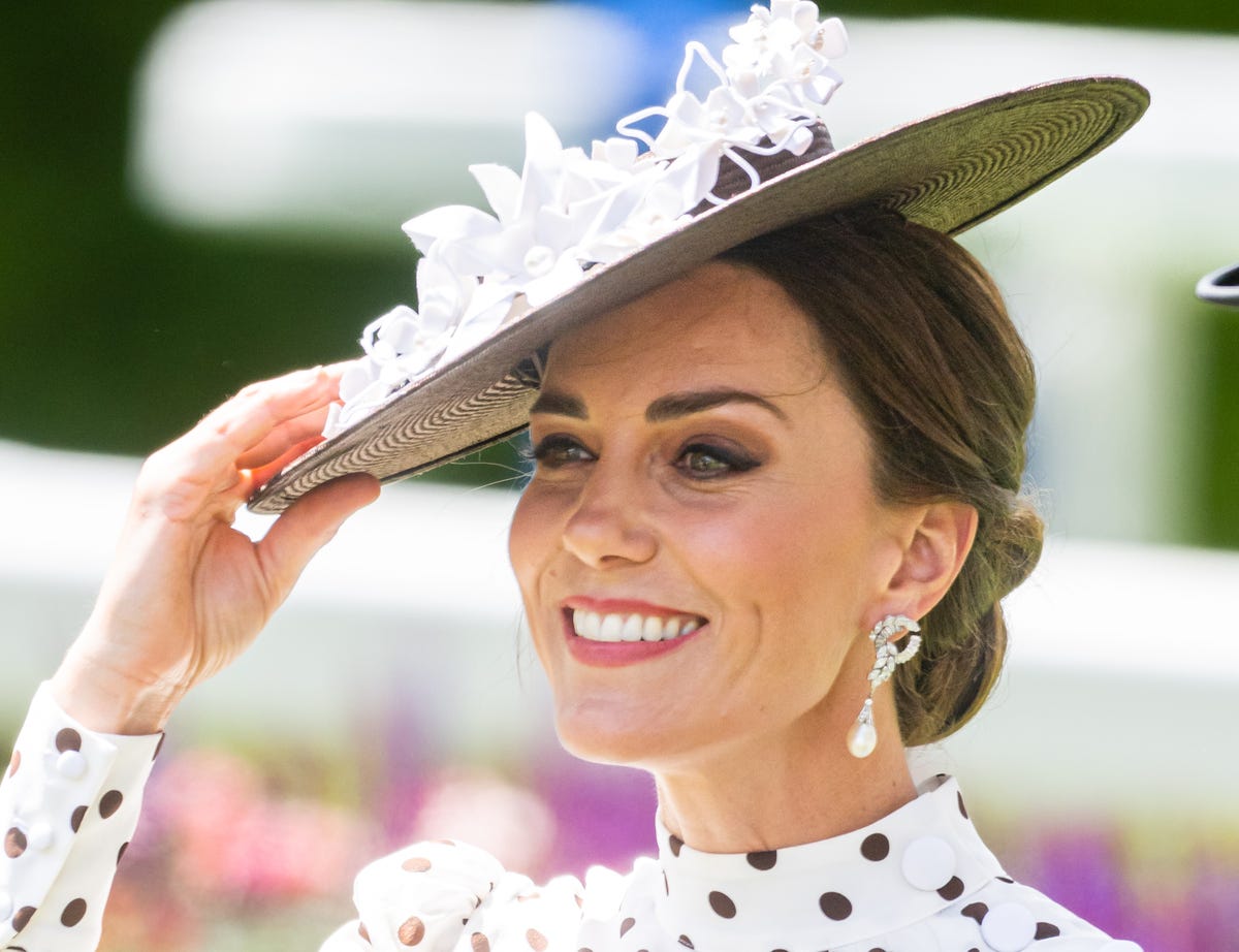 Kate Middleton wears gravity-defying fascinator to Royal Ascot