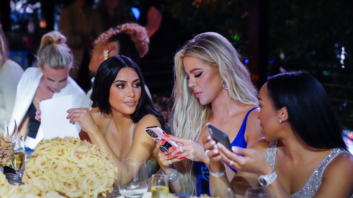preview for Khloe Kardashian SLAMS Troll Saying She’s NOT Important Like Her Sisters!
