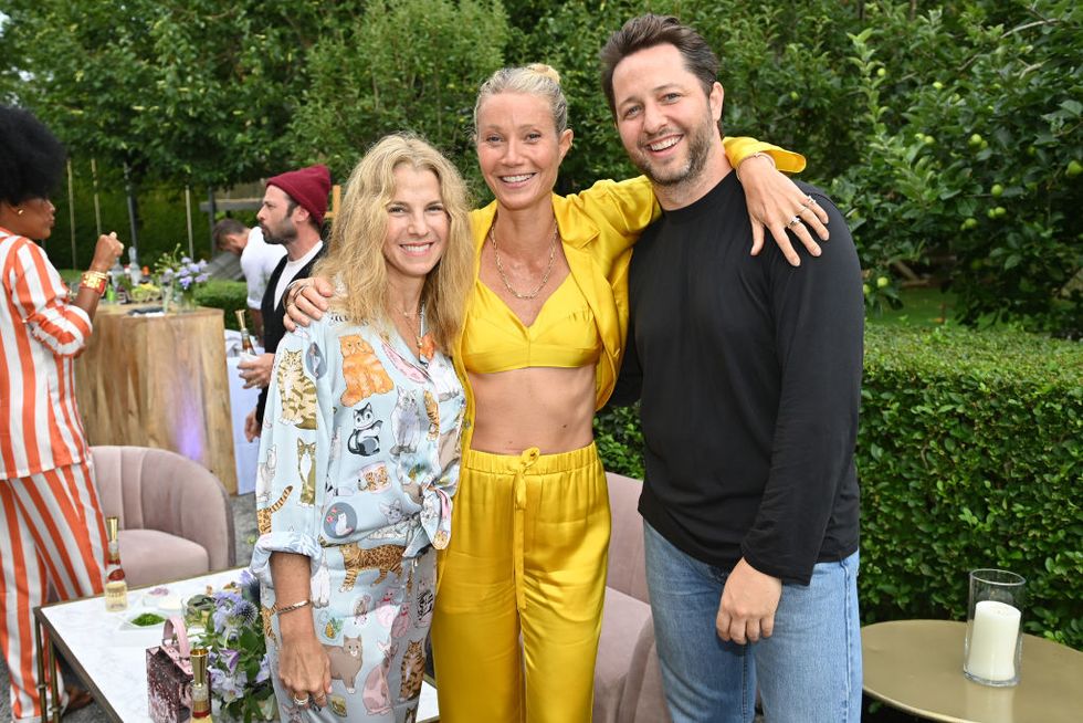 east hampton, new york   july 18 l r jessica seinfeld, gwyneth paltrow and derek blasberg attend a dreamy evening with goopglow on july 18, 2022 in east hampton city photo by bryan beddergetty images for goop