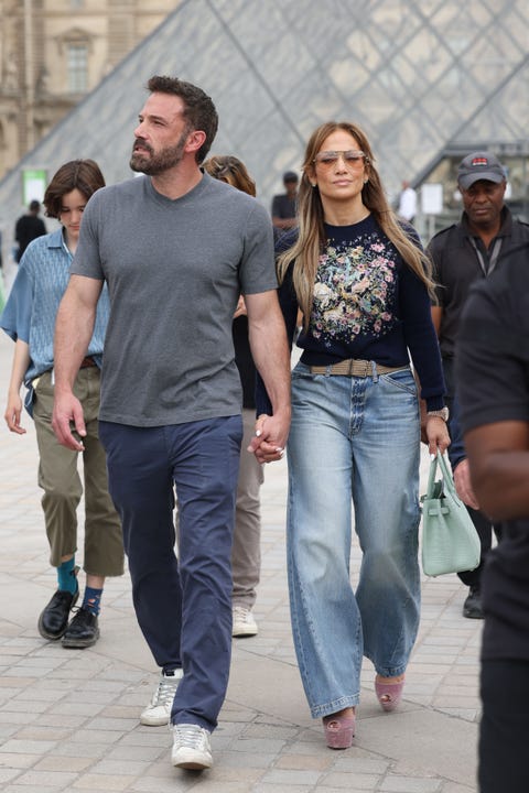 ben affleck and jennifer lopez in paris on july 26, 2022