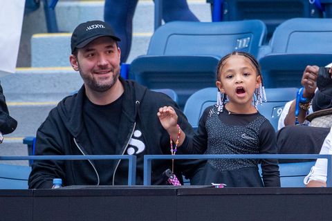 new york, usa, august 29  serena williamss daughter olympia and husband alexis ohanian in the team box as serena williams of the united states prepares for her match against danka kovinic of montenegro on arthur ash stadium in the womens singles round one match during the us open tennis championship 2022 at the usta national tennis centre on august 29th 2022 in flushing, queens, new york city  photo by tim claytoncorbis via getty images
