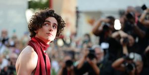 venice, italy   september 02 timothee chalamet attends the "bones and all" red carpet at the 79th venice international film festival on september 02, 2022 in venice, italy photo by andreas rentzgetty images