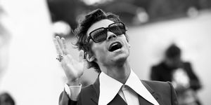 venice, italy   september 05 editors note image has been converted to black and white harry styles attends the dont worry darling red carpet at the 79th venice international film festival on september 05, 2022 in venice, italy photo by vittorio zunino celottogetty images