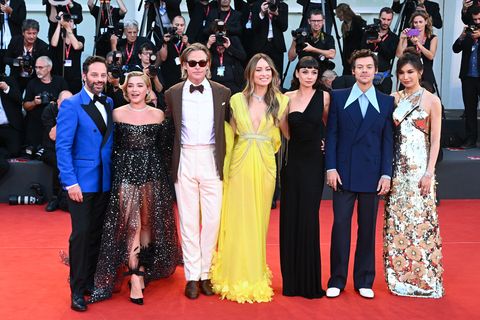 venice, italy   september 05 l r nick kroll, florence pugh, chris pine, olivia wilde, sydney chandler, harry styles and gemma chan attend the dont worry darling red carpet at the 79th venice international film festival on september 05, 2022 in venice, italy photo by stephane cardinale   corbiscorbis via getty images