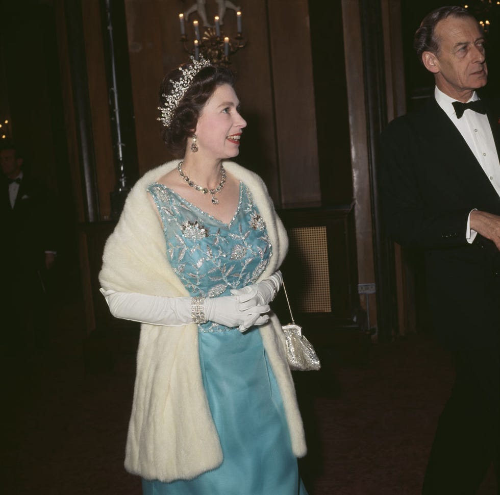 queen fashion