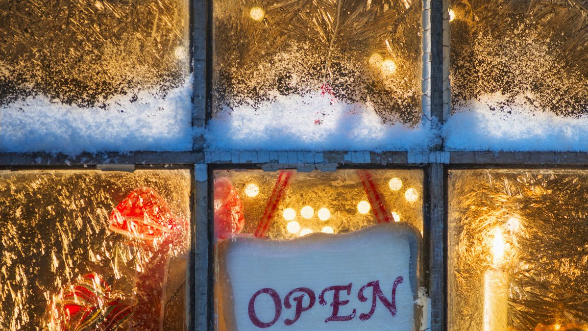 24 Stores Open on Christmas Eve 2023 for LastMinute Gifts