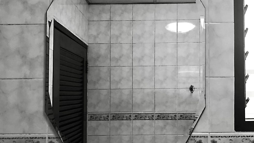 mirror mysterious no one in the mirror mysterious