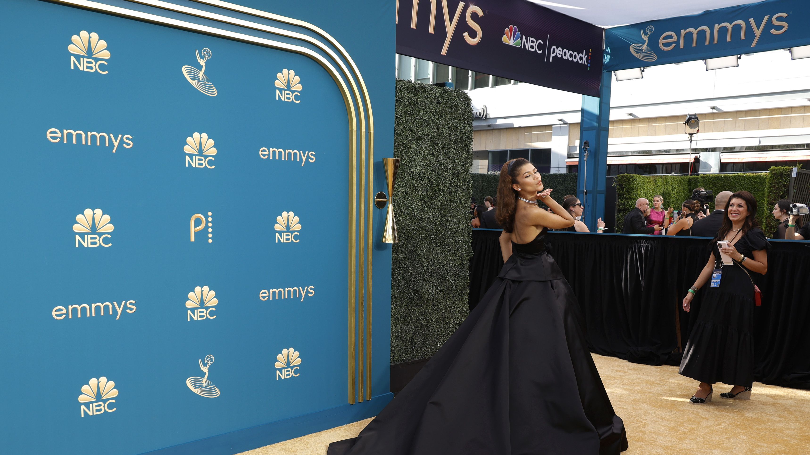 Zendaya Serves Classic Glamour in Valentino on the Emmys 2022 Red Carpet