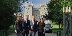kate middelton prins william, prins harry en meghan markle tijdens wandeling windsor castle in september 2022
