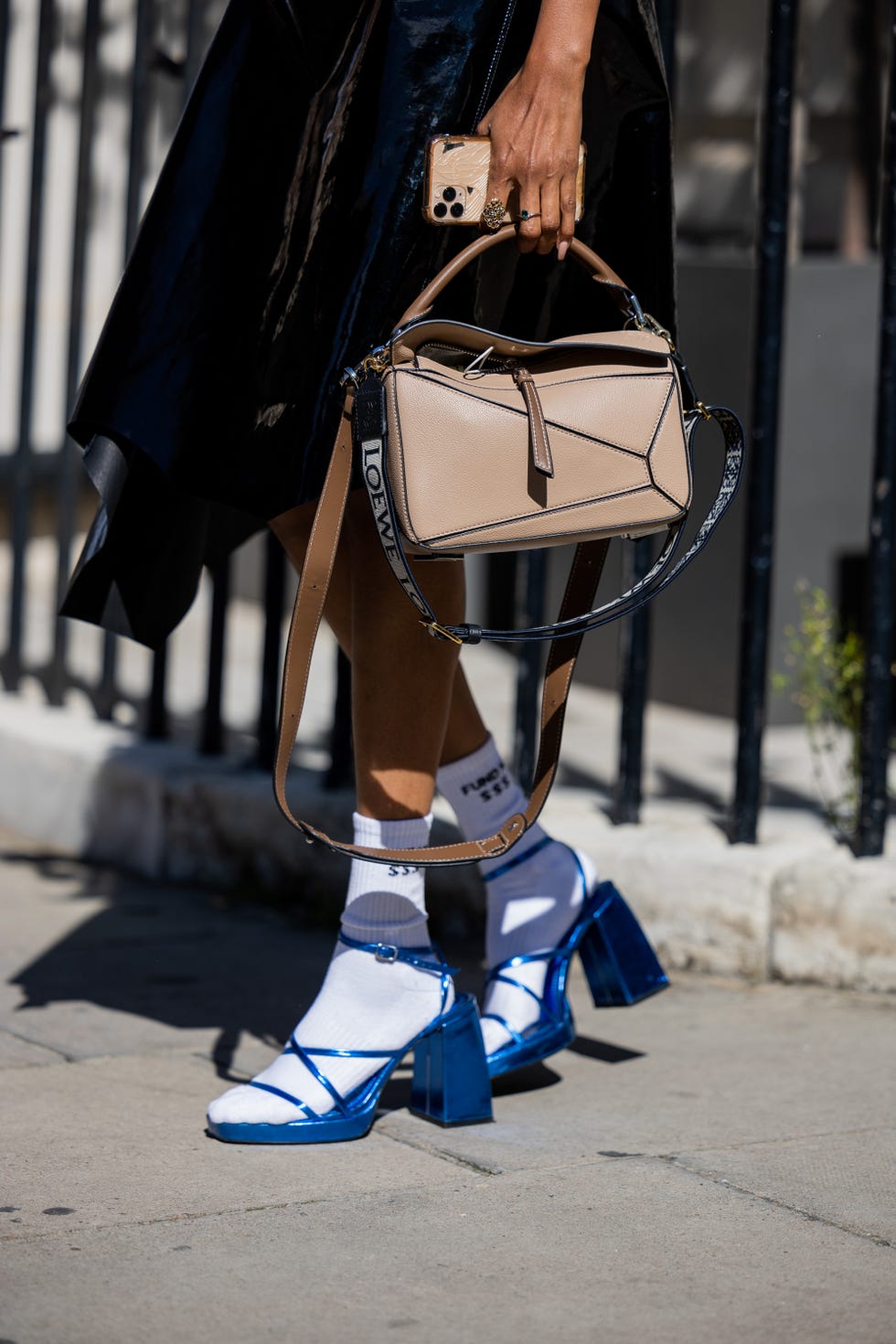 Alerta microtendencia: el street style lleva los calcetines