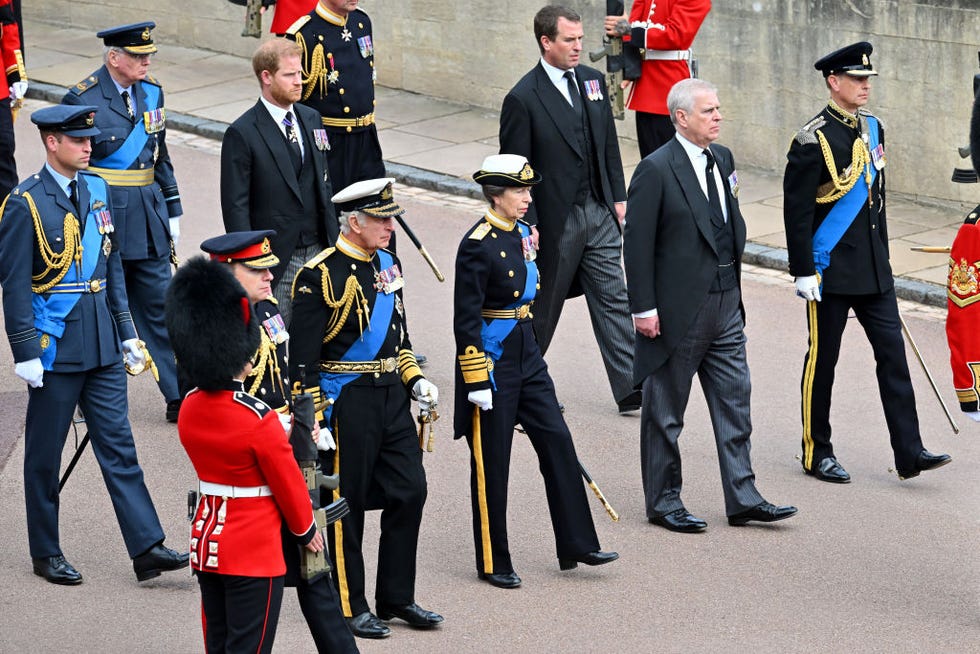 Queen Elizabeth's Children Walk Behind Her Coffin After Her Funeral