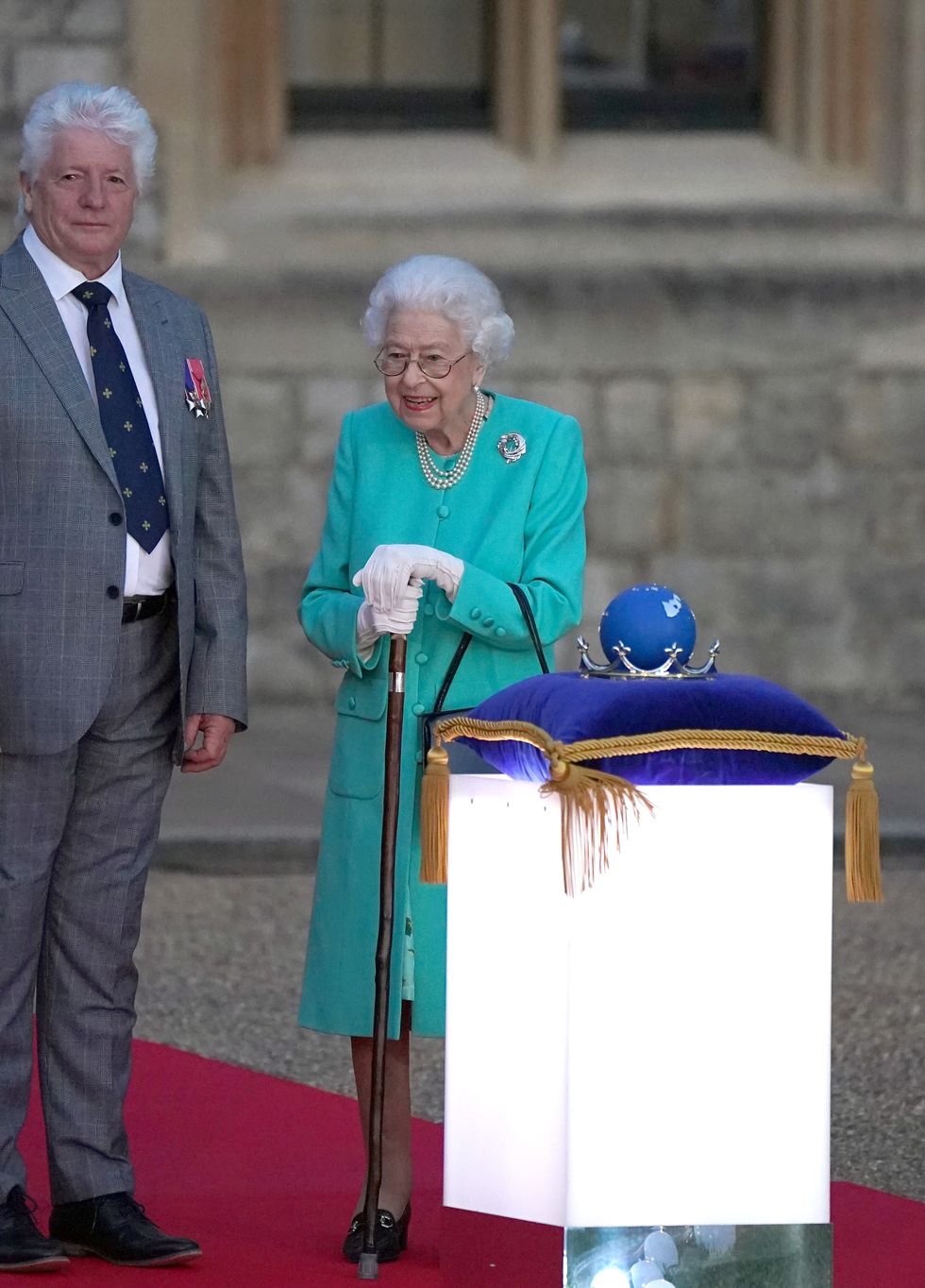 queen brooch last jewellery worn public view
