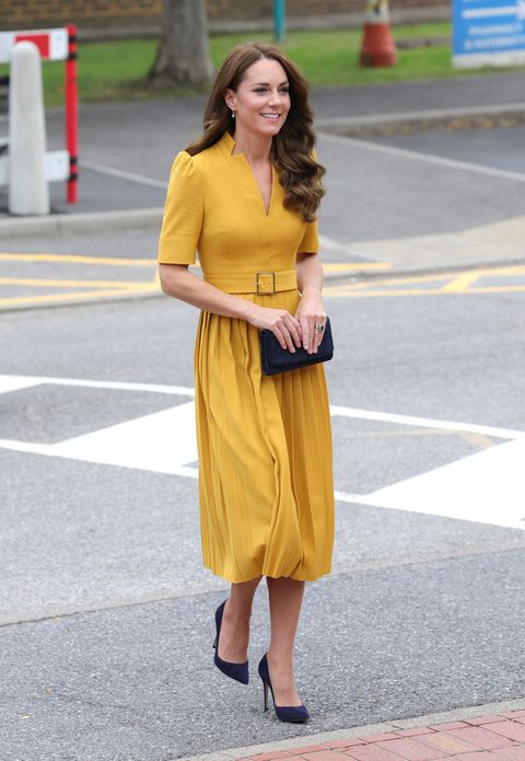 guildford, england   october 05 catherine, princess of wales visits the maternity unit at the royal surrey county hospital on october 5, 2022 in guildford, england photo by chris jacksongetty images