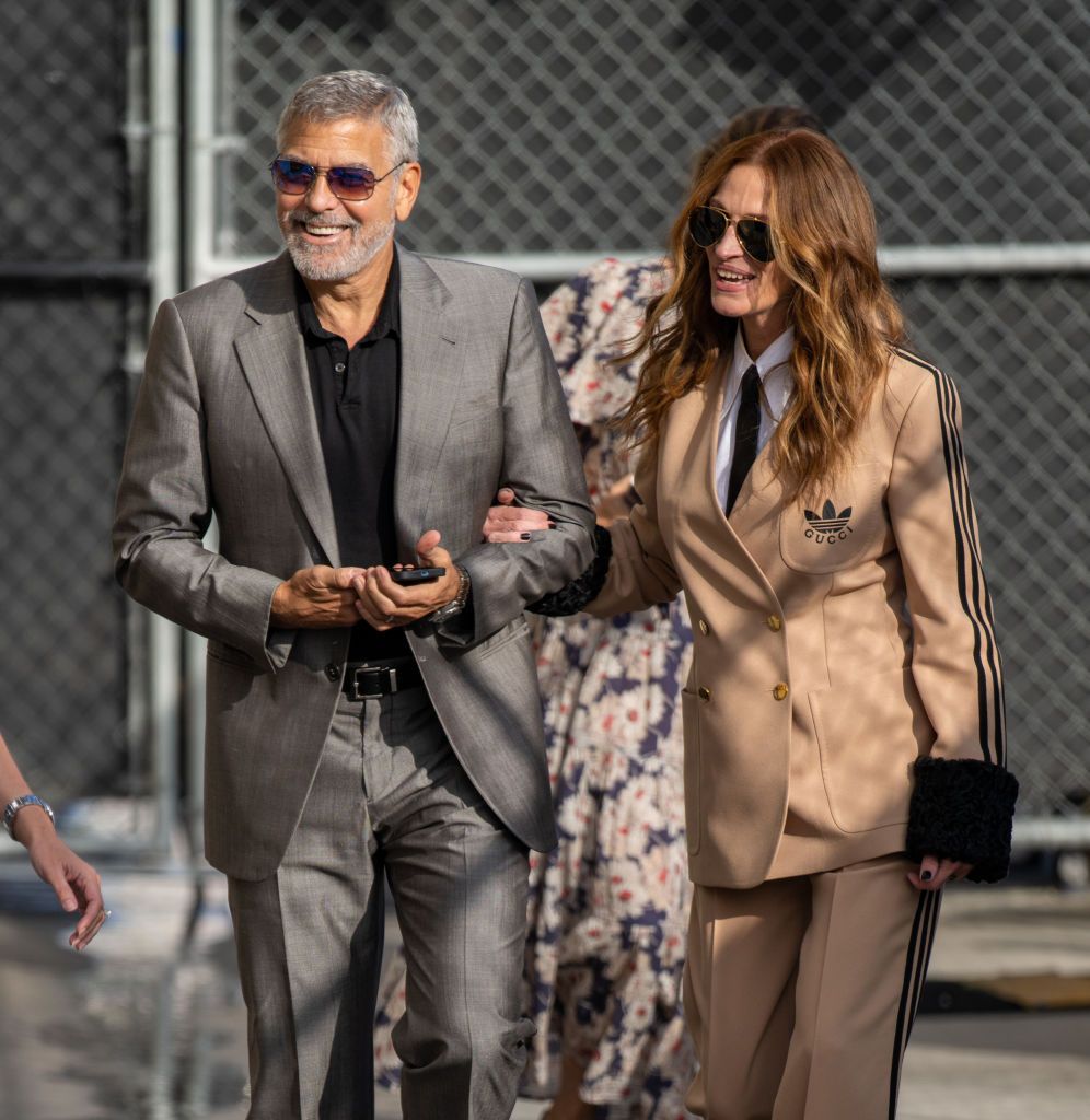Gnaven Aggressiv Bare gør Julia Roberts and George Clooney Are the Coolest Duo in Coordinating Suits