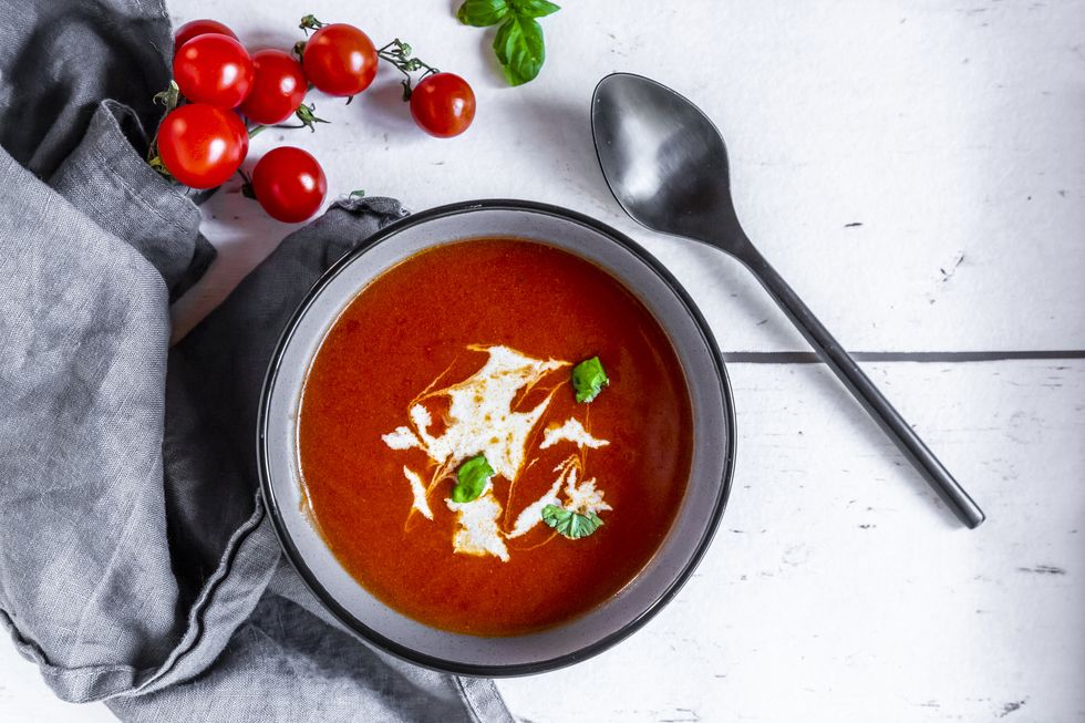 sopa de tomate fresco con especias