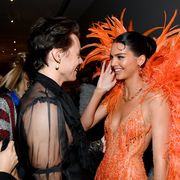 kendall jenner and harry styles talking at the 2019 met gala