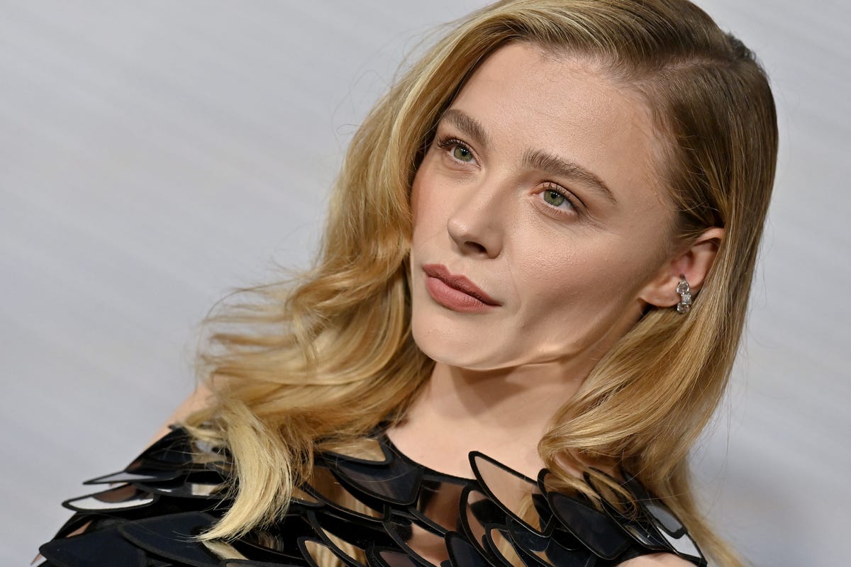 Chloë Grace Moretz: 'Older men' were a 'mind f--k' as a teen