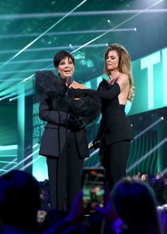 santa monica, california   december 06 2022 peoples choice awards    pictured l r kris jenner and khloé kardashian accept the the reality show of 2022 award for ‘the kardashians’ on stage during the 2022 peoples choice awards held at the barker hangar on december 6, 2022 in santa monica, california     photo by mark von holdene entertainmentnbc via getty images